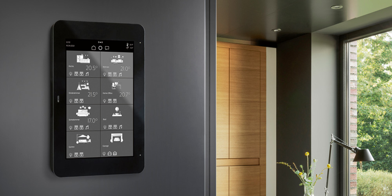 JUNG Smart Panel 8 bei Frank Elektrotechnik GmbH in Buchen